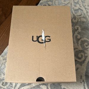 UGG Brand new classic clear mini black size 6